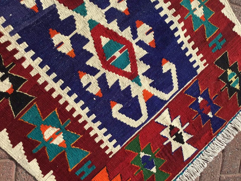 Turkkilainen Kilim-matto 137 cm x 96 cm Käsinkudottu Vintage