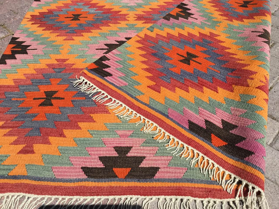 Turkkilainen Kilim matto 270cm x 160cm käsinkudottua villaa Vintage