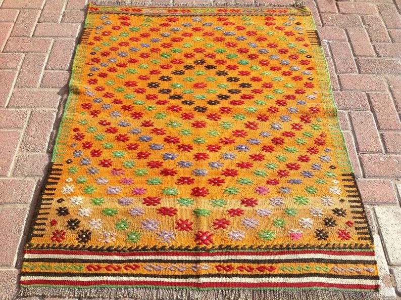 Turkish Vintage Kilim Rug 132cm x 107cm Handwoven Wool