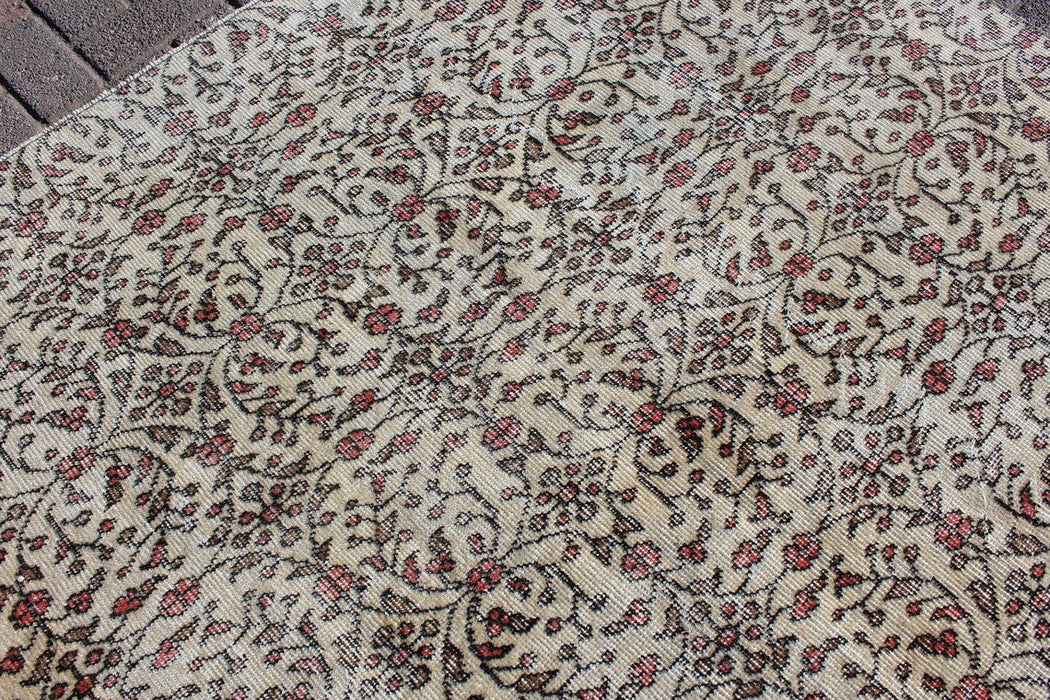 Turkish Vintage Rug 174Cm X 270Cm Hand-Knotted Design