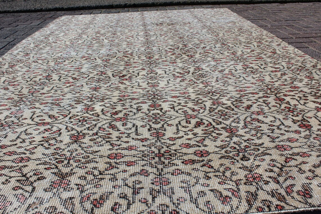 Turkish Vintage Rug 174Cm X 270Cm Hand-Knotted Design