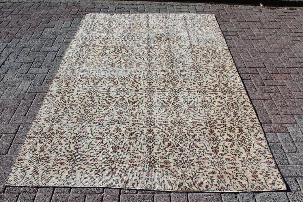 Turkish Vintage Rug 174Cm X 270Cm Hand-Knotted Design