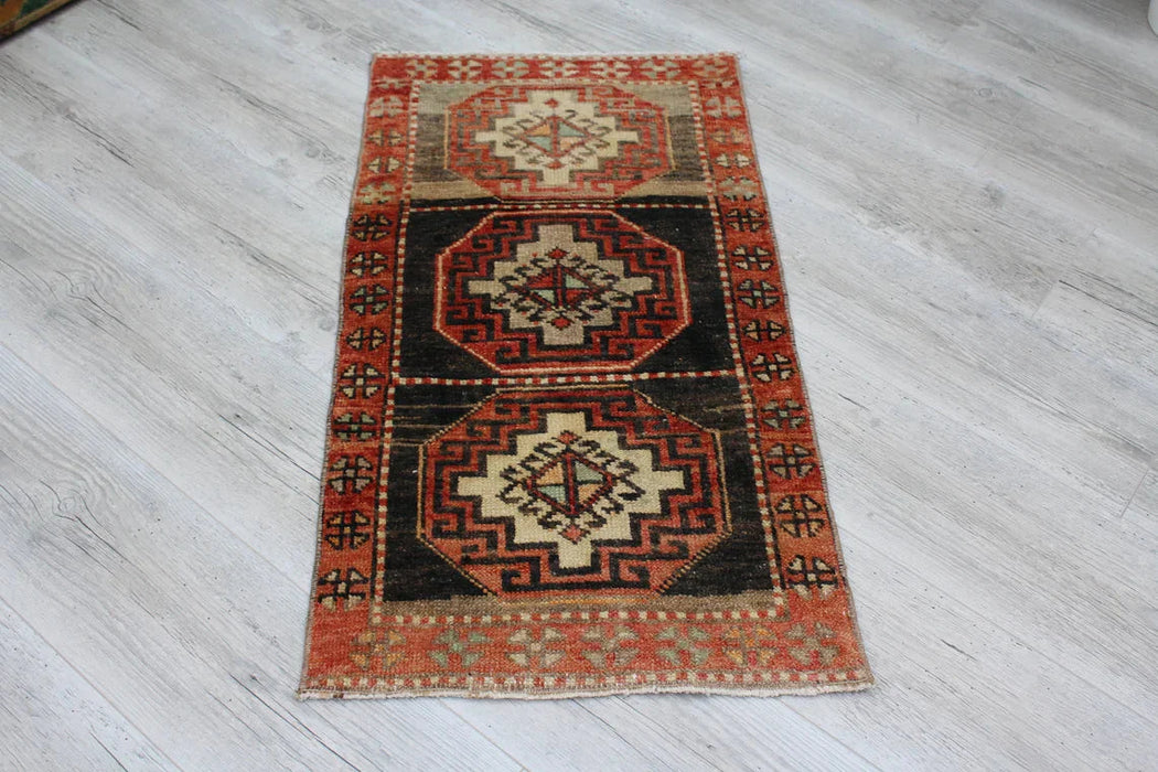 Turkish Vintage Rug 49cm x 107cm Classic Design #425