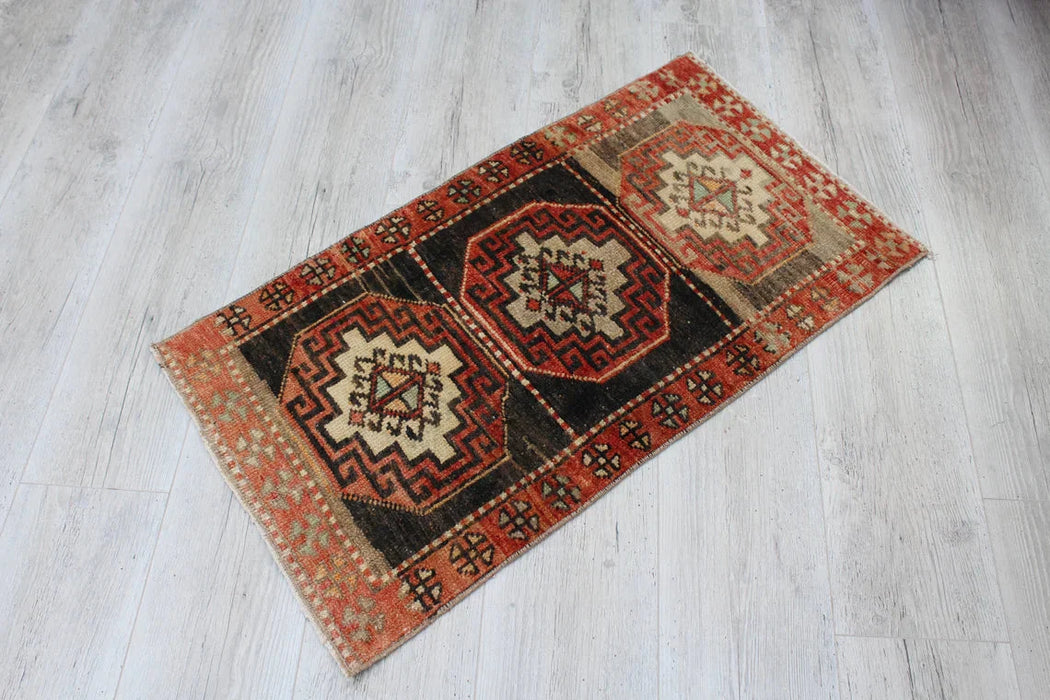 Turkish Vintage Rug 49cm x 107cm Classic Design #425