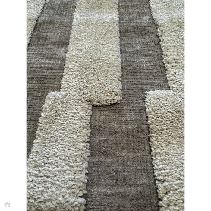 Alfombra escandinava tallada en 3D de tejido plano alto y bajo en beige/marfil/natural de Valley Tile