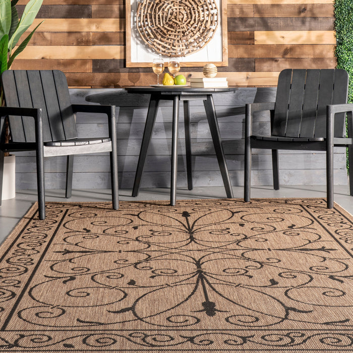 Versatile Vine-Inspired Area Rug for Indoor and Outdoor Use