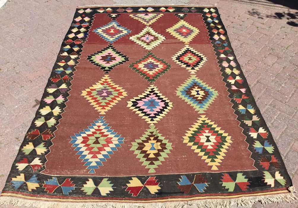 Tappeto Kilim vintage nero, 265 cm x 182 cm, intrecciato a mano in Turchia