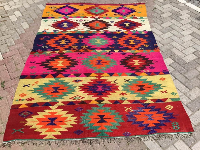 Vintage Bohemian Kilim Rug 236 cm x 150 cm Handwoven Turkey