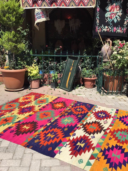 Vintage Bohemian Kilim Rug 236 cm x 150 cm Handwoven Turkey