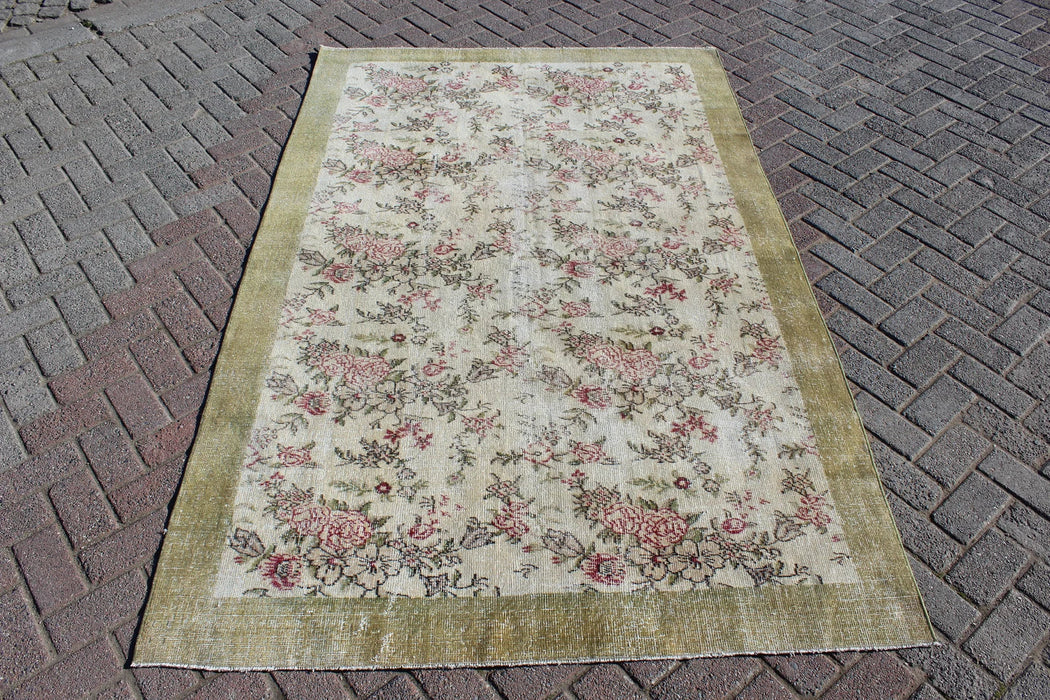 Vintage Hand Knotted Anatolian Area Rug 150 x 234 cm