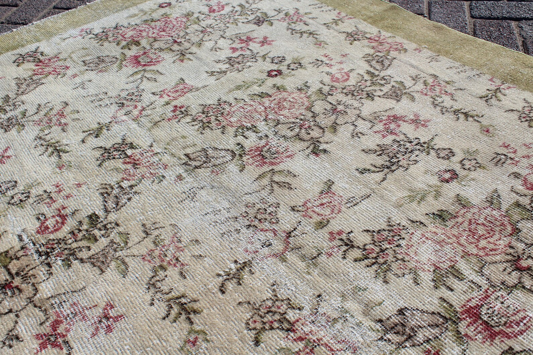 Vintage Hand Knotted Anatolian Area Rug 150 x 234 cm