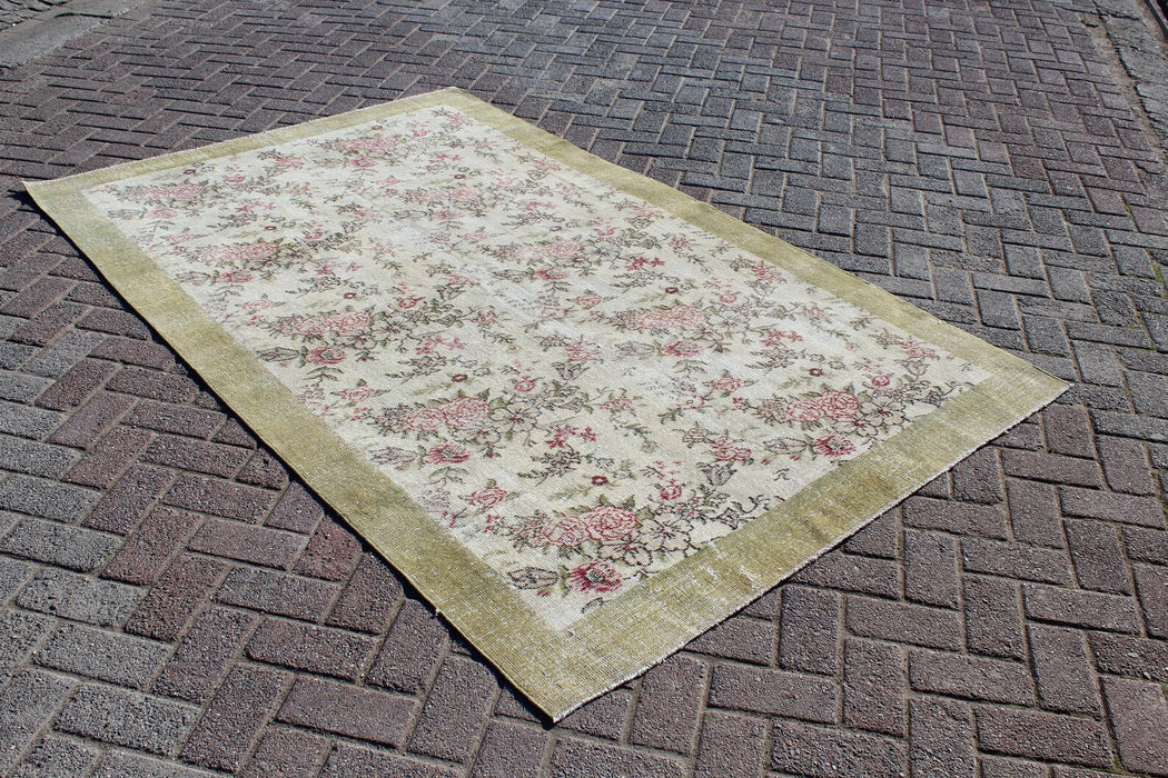 Vintage Hand Knotted Anatolian Area Rug 150 x 234 cm