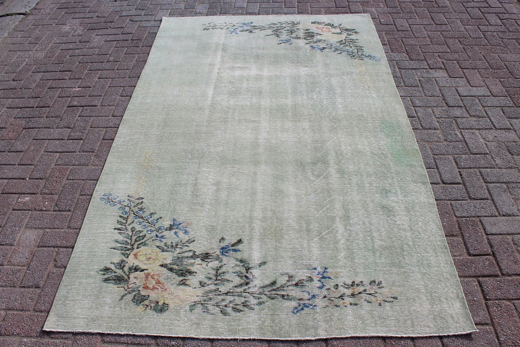 Vintage Hand Knotted Anatolian Area Rug 157 x 252 cm