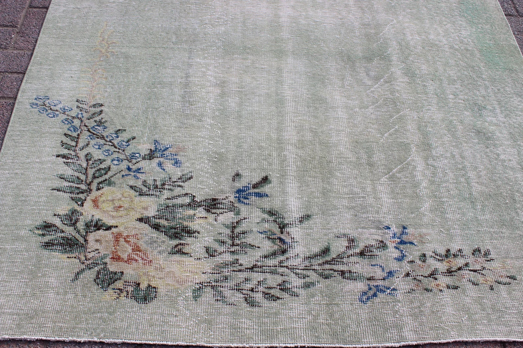 Vintage Hand Knotted Anatolian Area Rug 157 x 252 cm
