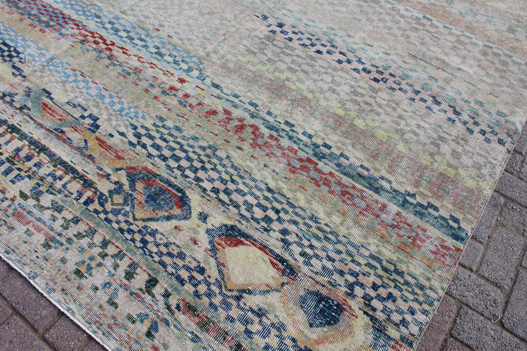 Vintage Hand Knotted Anatolian Area Rug 207 x 296 cm