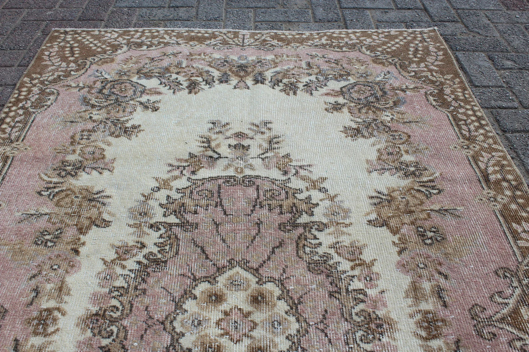 Vintage käsinsolmittu Anatolian juoksumatto 124cm x 213cm