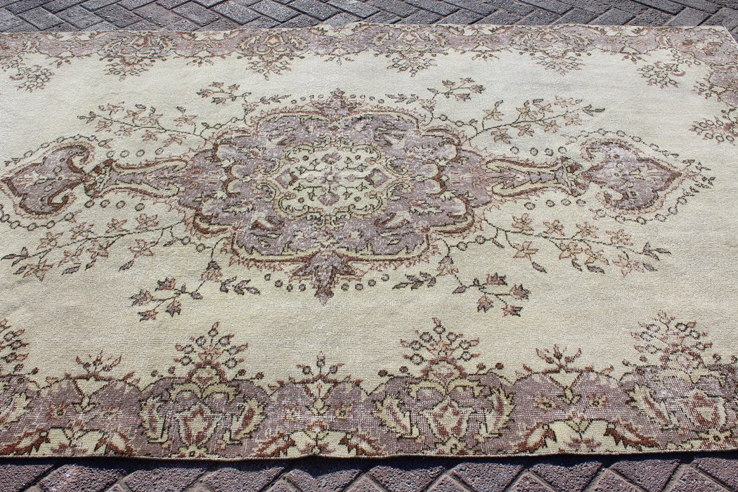 Vintage Hand Knotted Anatolian Runner Rug 167 x 269 cm