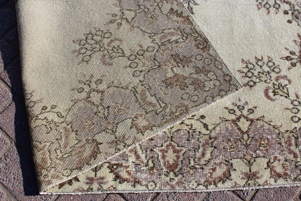 Vintage Hand Knotted Anatolian Runner Rug 167 x 269 cm