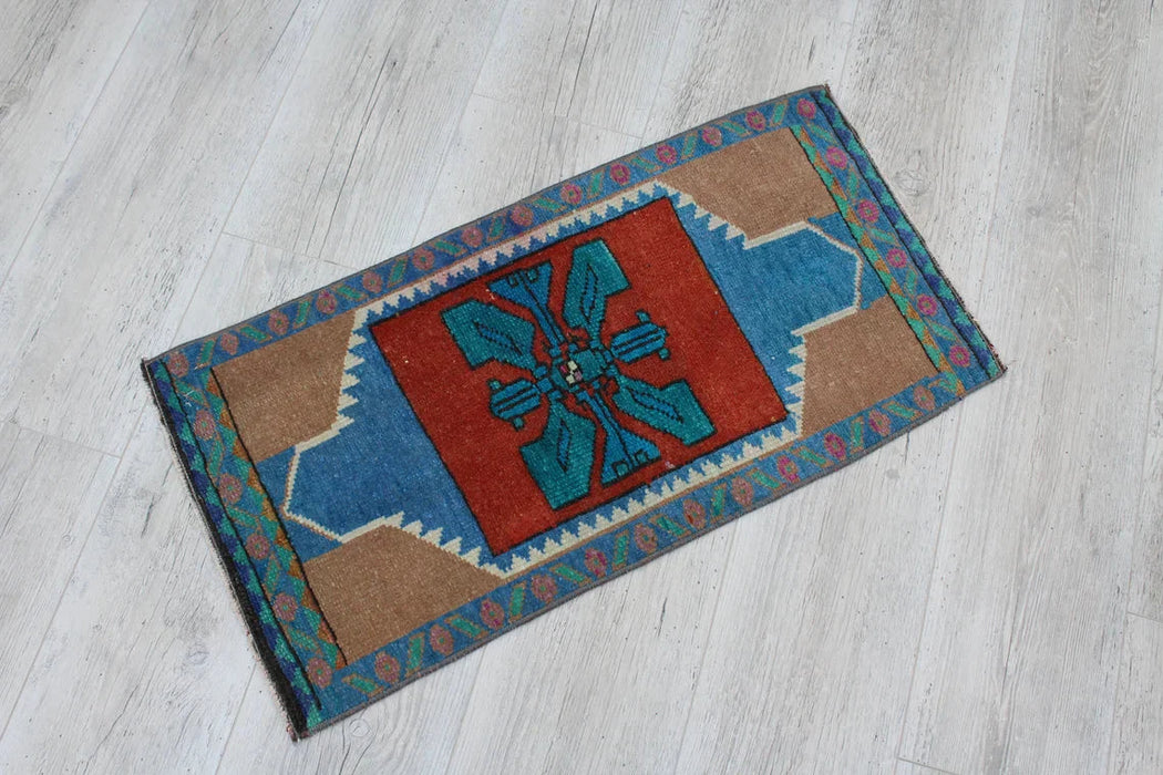 Vintage Hand-Knotted Mini Rug 39cm x 77cm Isparta Turkey