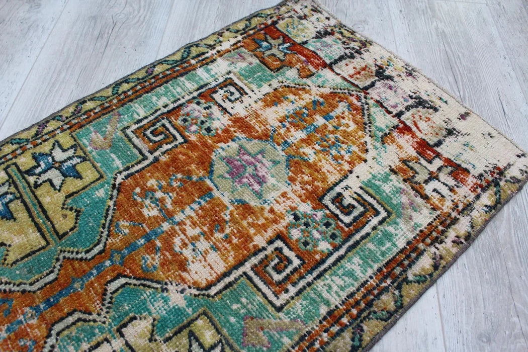 Vintage käsinsolmittu matto 50cm x 119cm Turkista