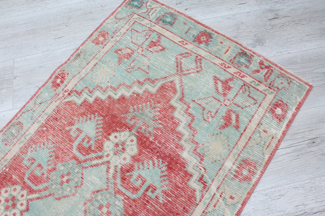 Tappeto vintage annodato a mano 71 cm x 160 cm Isparta Turchia