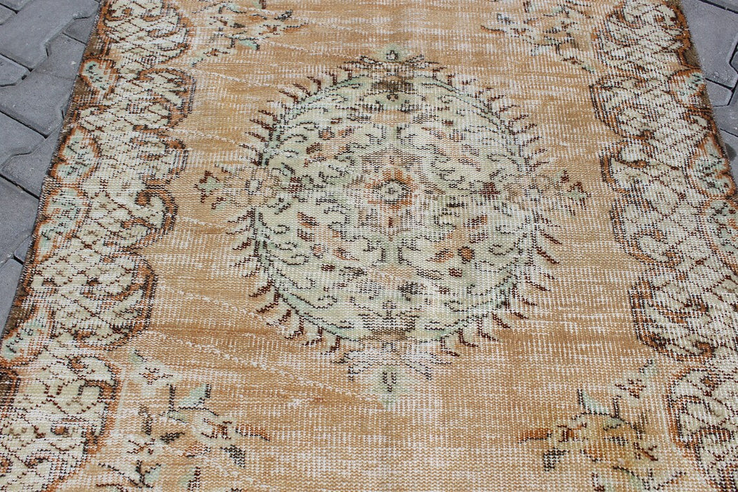 Vintage Hand-Knotted Turkish Rug 115cm x 197cm #398