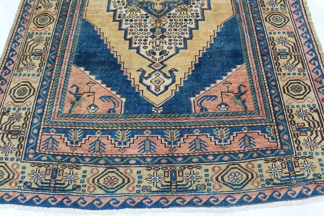 Vintage käsinsolmittu turkkilainen matto 119cm x 170cm #492