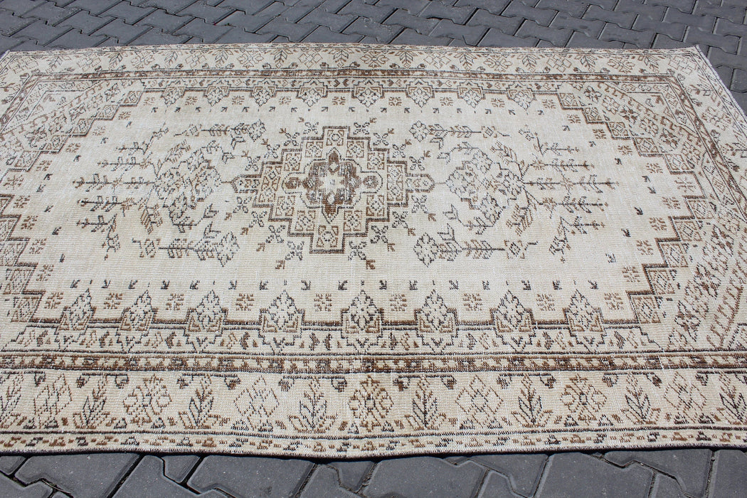 Vintage käsinsolmittu turkkilainen matto 162cm x 264cm #464