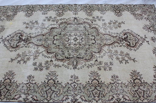 Vintage Hand-Knotted Turkish Rug 163cm x 262cm