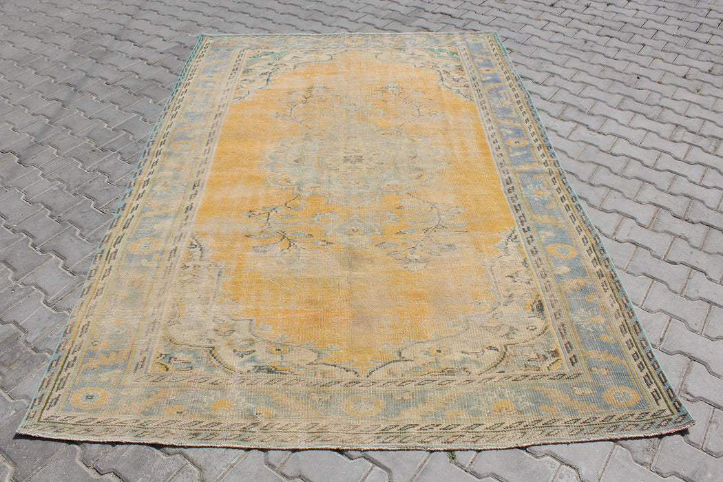 Vintage käsinsolmittu turkkilainen matto 185 cm x 270 cm #445