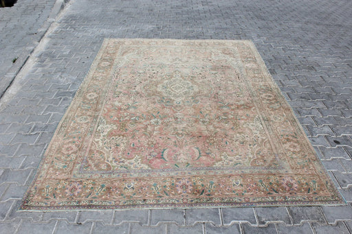 Vintage Hand-Knotted Turkish Rug 198 cm x 292 cm