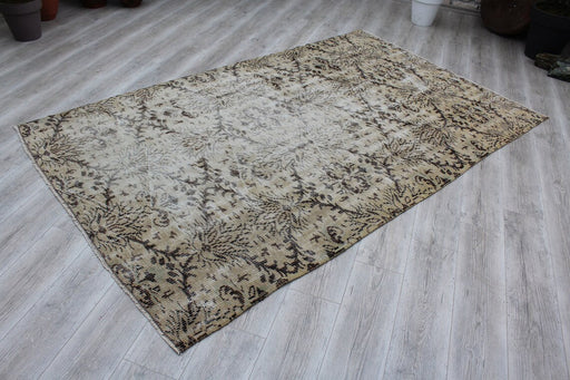 Vintage Hand-Knotted Turkish Rug 208 cm x 122 cm