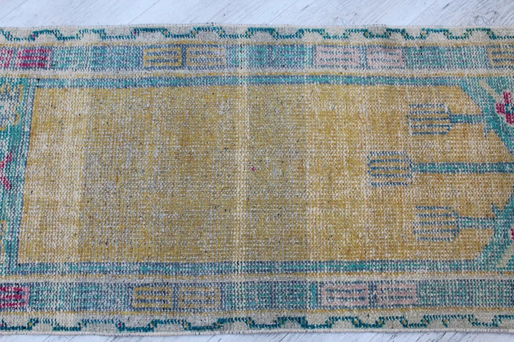 Vintage käsinsolmittu turkkilainen matto 50cm x 107cm