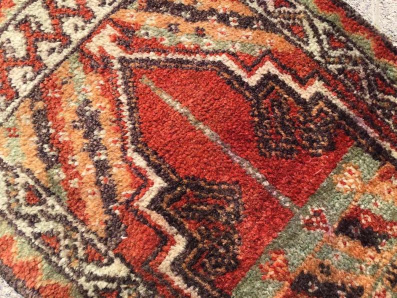 Vintage Hand Knotted Turkish Rug 92cm x 52cm