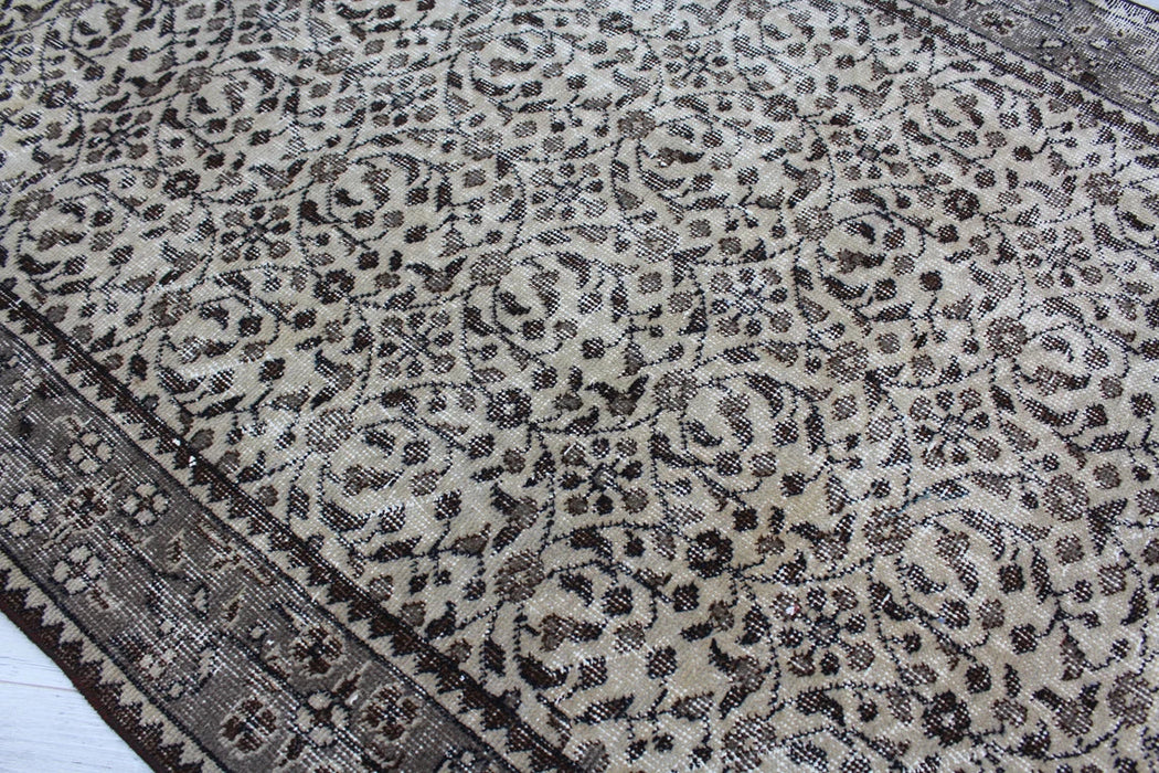 Vintage Hand-Knotted Turkish Wool Rug 117cm x 205cm