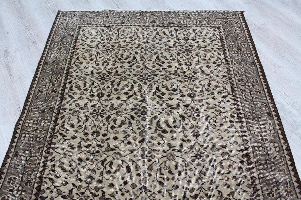 Vintage Hand-Knotted Turkish Wool Rug 117cm x 205cm