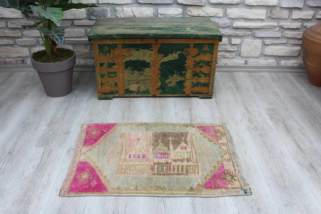Vintage Hand-Knotted Turkish Wool Rug 56cm x 81cm