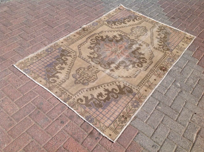 Vintage Hand Knotted Wool Rug 195cm x 127cm Turkey 1930s
