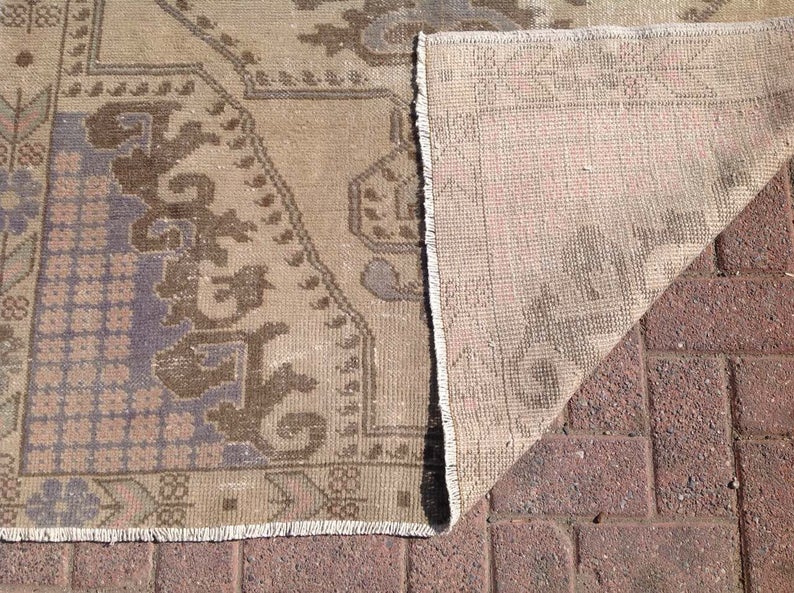 Vintage Hand Knotted Wool Rug 195cm x 127cm Turkey 1930s