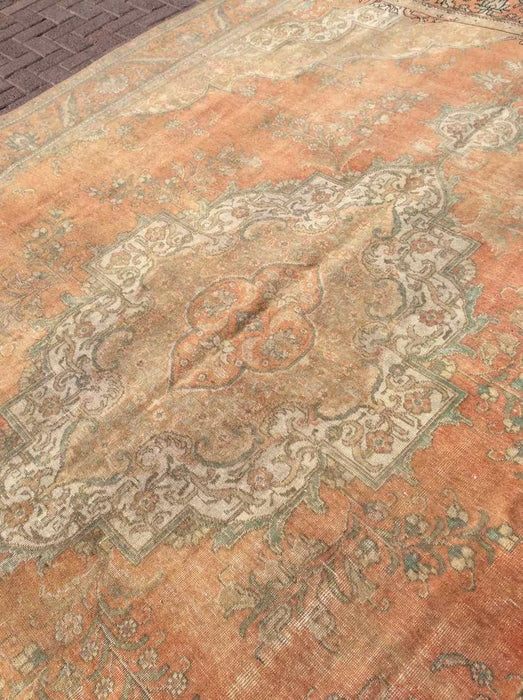 Vintage Hand Knotted Wool Rug 392cm x 302cm from Turkey