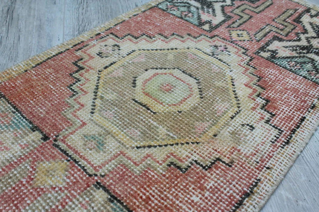 Vintage Hand-Knotted Wool Rug 43cm x 94cm Isparta Turkey