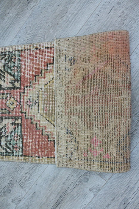 Vintage Hand-Knotted Wool Rug 43cm x 94cm Isparta Turkey