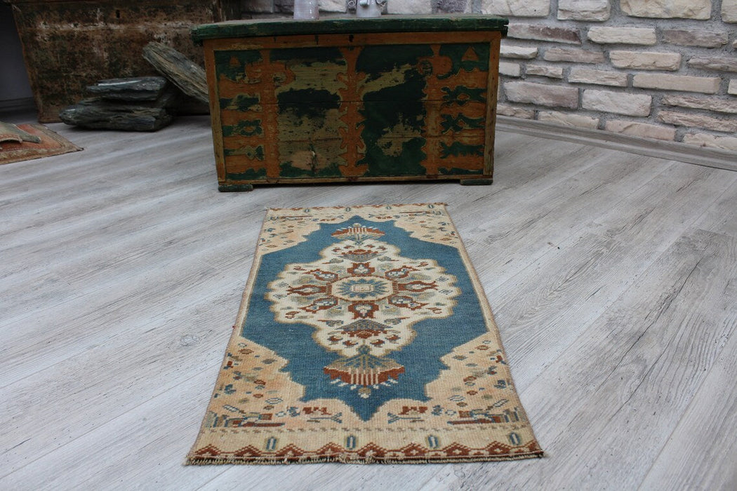 Vintage käsinsolmittu villamatto 44x89 cm Isparta Turkeysta