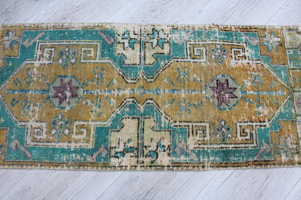 Vintage käsinsolmittu villamatto 46cm x 109cm turkki