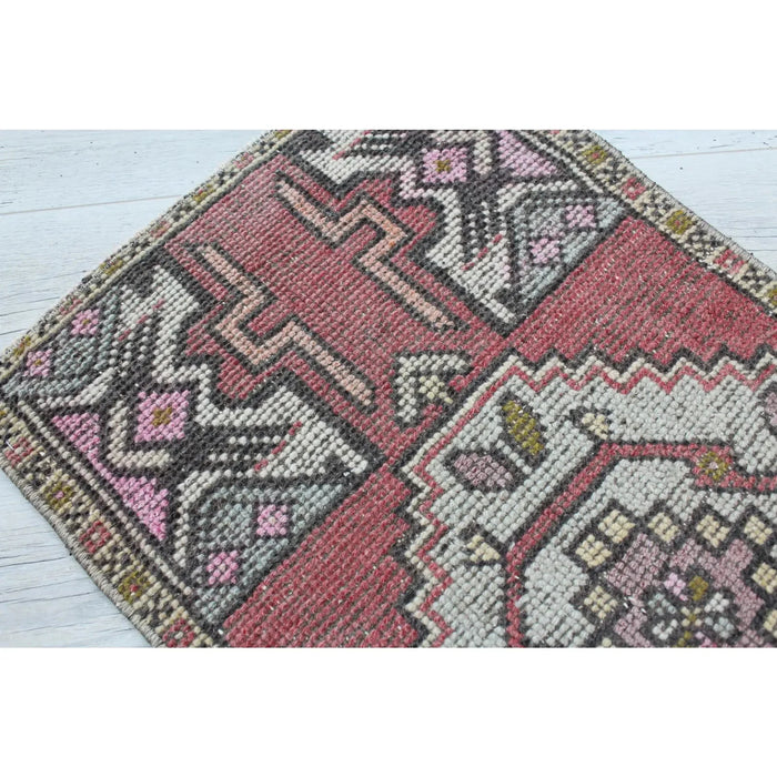 Vintage Hand-Knotted Wool Rug 47cm x 95cm Isparta Turkey