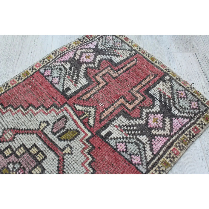 Vintage Hand-Knotted Wool Rug 47cm x 95cm Isparta Turkey