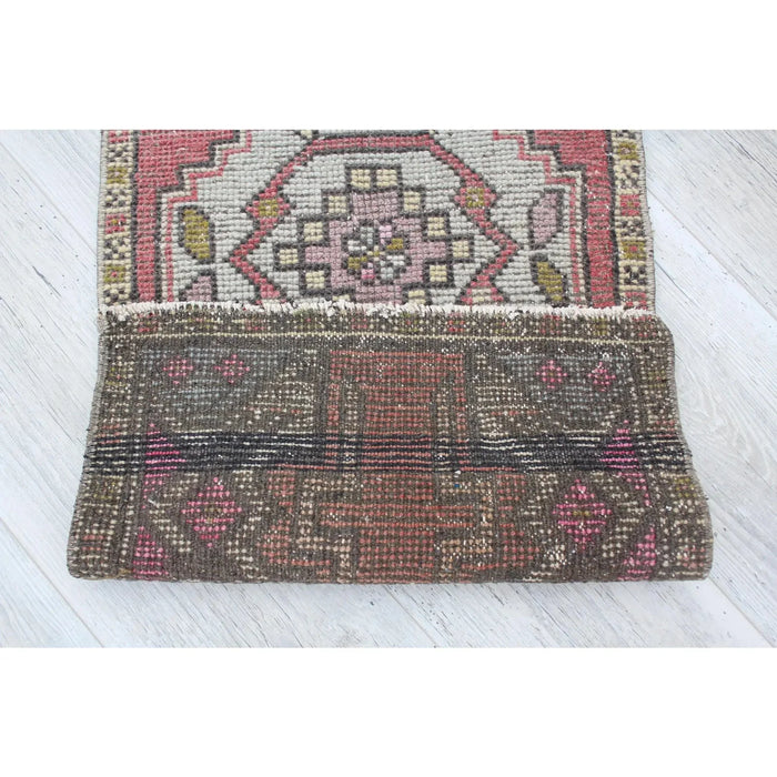 Vintage Hand-Knotted Wool Rug 47cm x 95cm Isparta Turkey