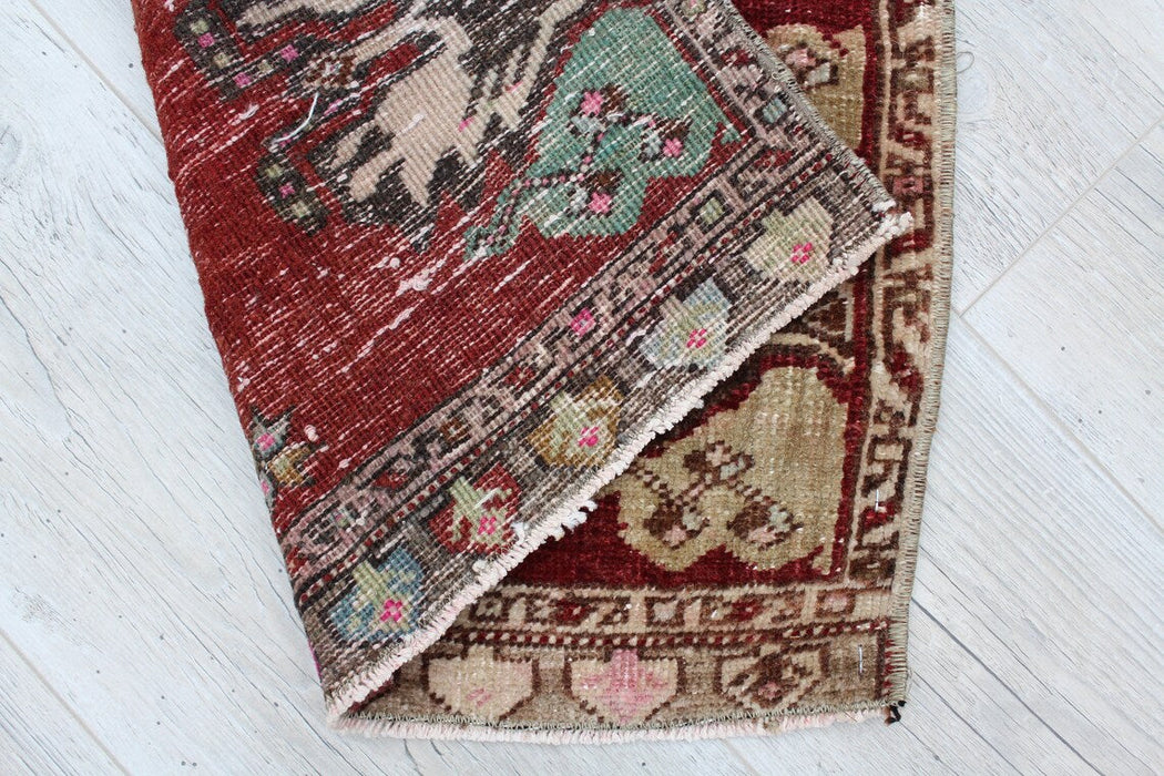 Vintage käsinsolmittu villamatto 55cm x 81cm Turkista