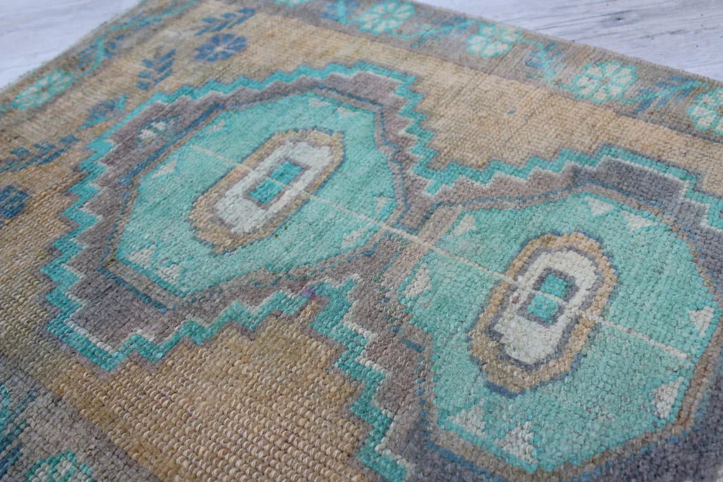 Vintage Hand-Knotted Wool Rug 57cm x 88cm Isparta Turkey