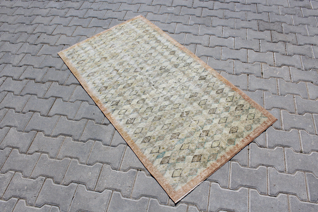 Vintage käsinsolmittu villamatto 82x152cm Isparta Turkey